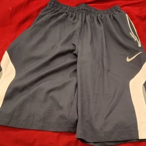 Nike Basketball Shorts for Men Size  Small NWT